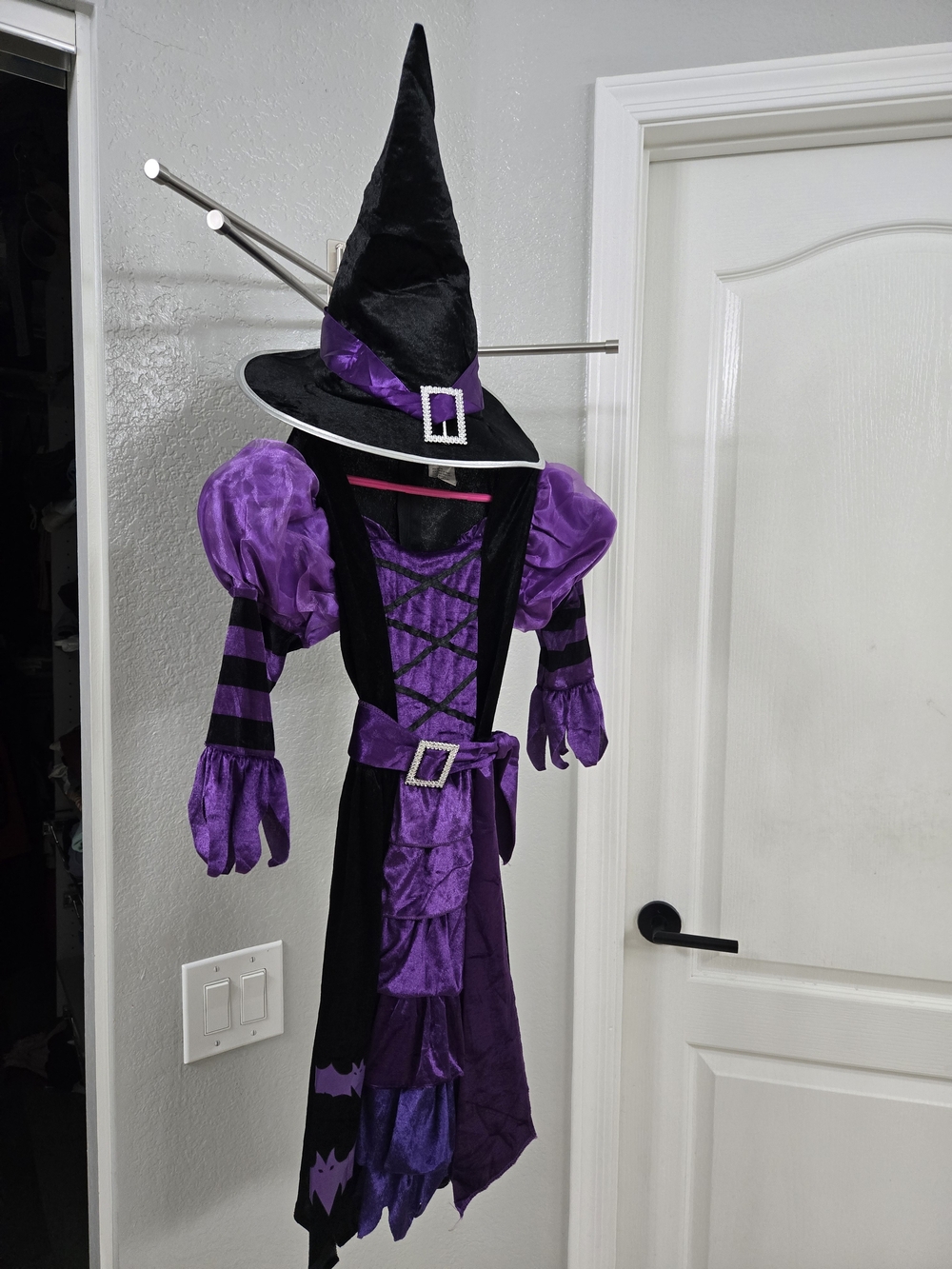 Girl Halloween Witch Costume with Hat- New
